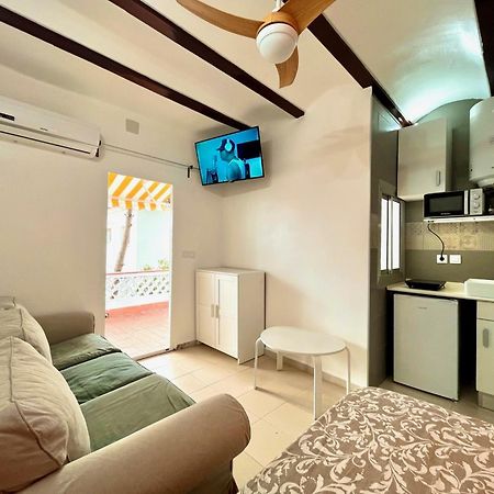 Nuevos Apartamentos Frente Al Mar Y A La Playa كاستيلديفيلس المظهر الخارجي الصورة