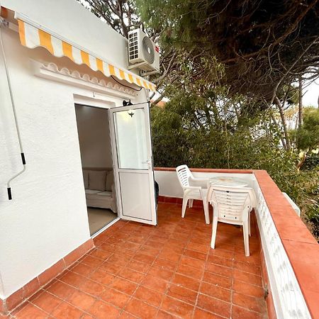 Nuevos Apartamentos Frente Al Mar Y A La Playa كاستيلديفيلس المظهر الخارجي الصورة