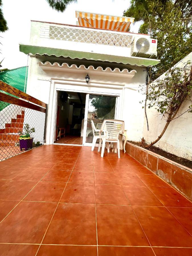 Nuevos Apartamentos Frente Al Mar Y A La Playa كاستيلديفيلس المظهر الخارجي الصورة