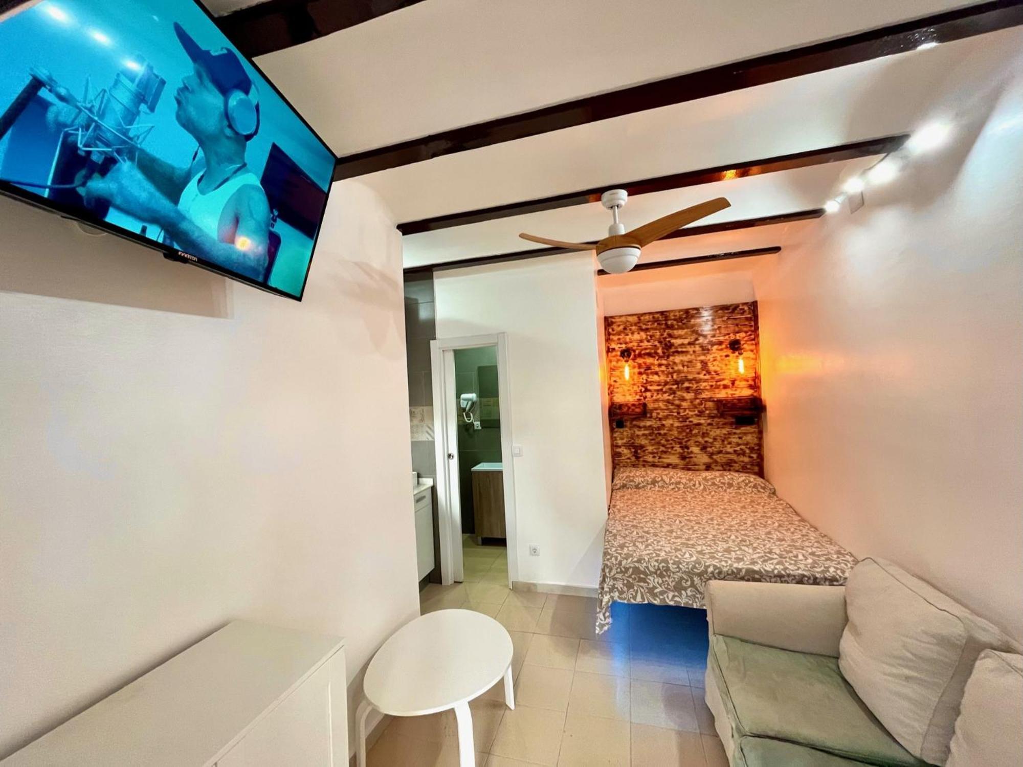 Nuevos Apartamentos Frente Al Mar Y A La Playa كاستيلديفيلس المظهر الخارجي الصورة