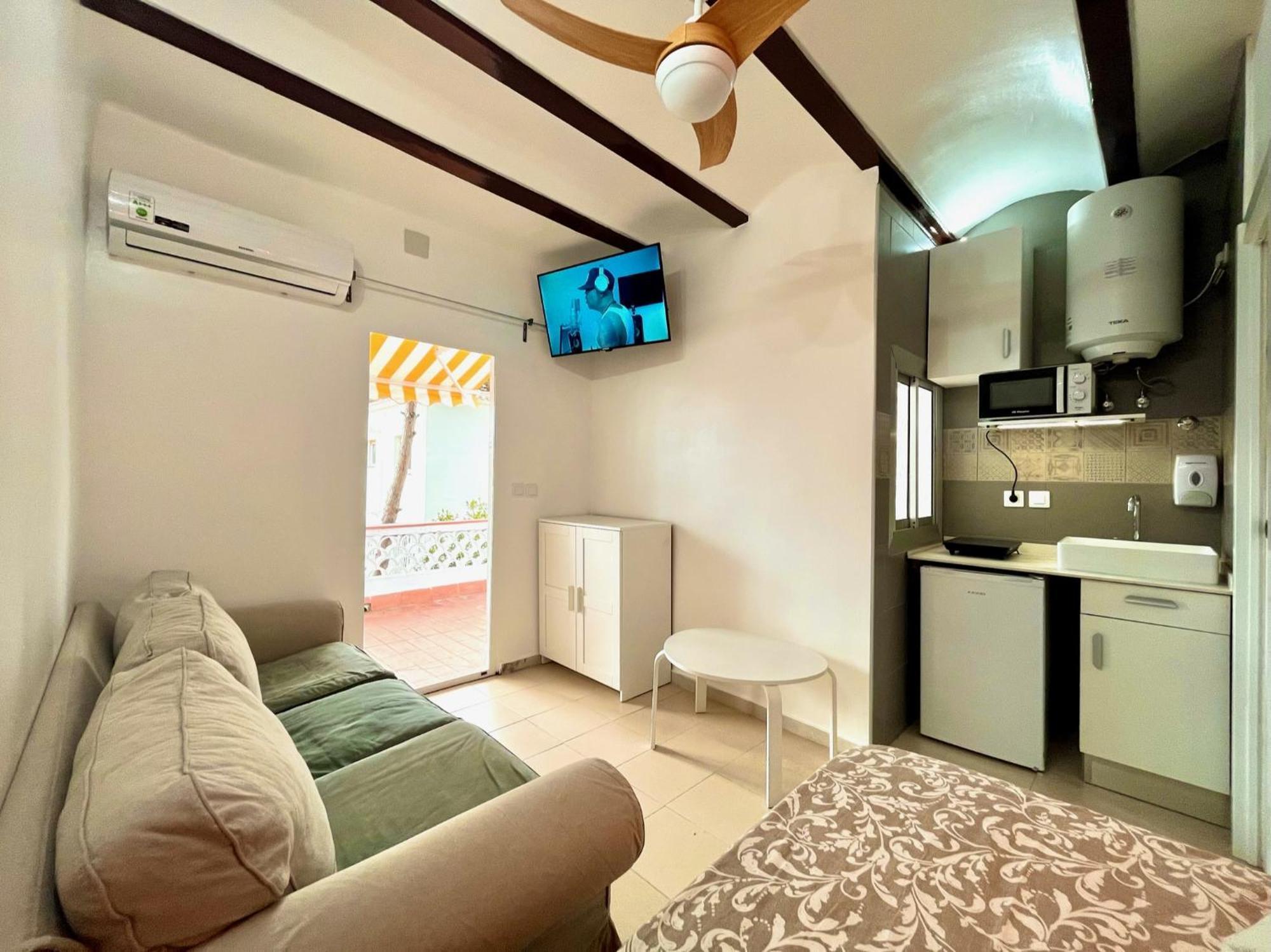 Nuevos Apartamentos Frente Al Mar Y A La Playa كاستيلديفيلس المظهر الخارجي الصورة